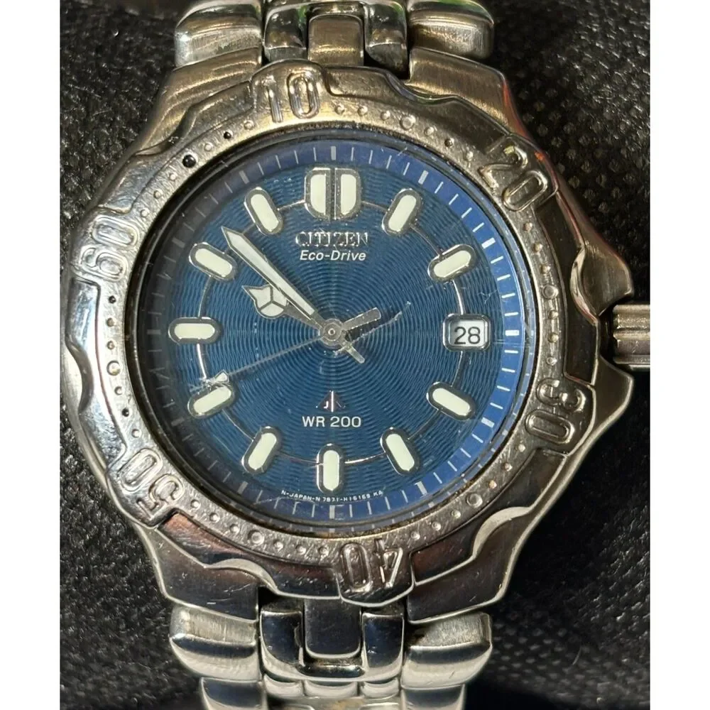 Vintage Citizen Eco-Drive WR 200 Men's Diver Watch